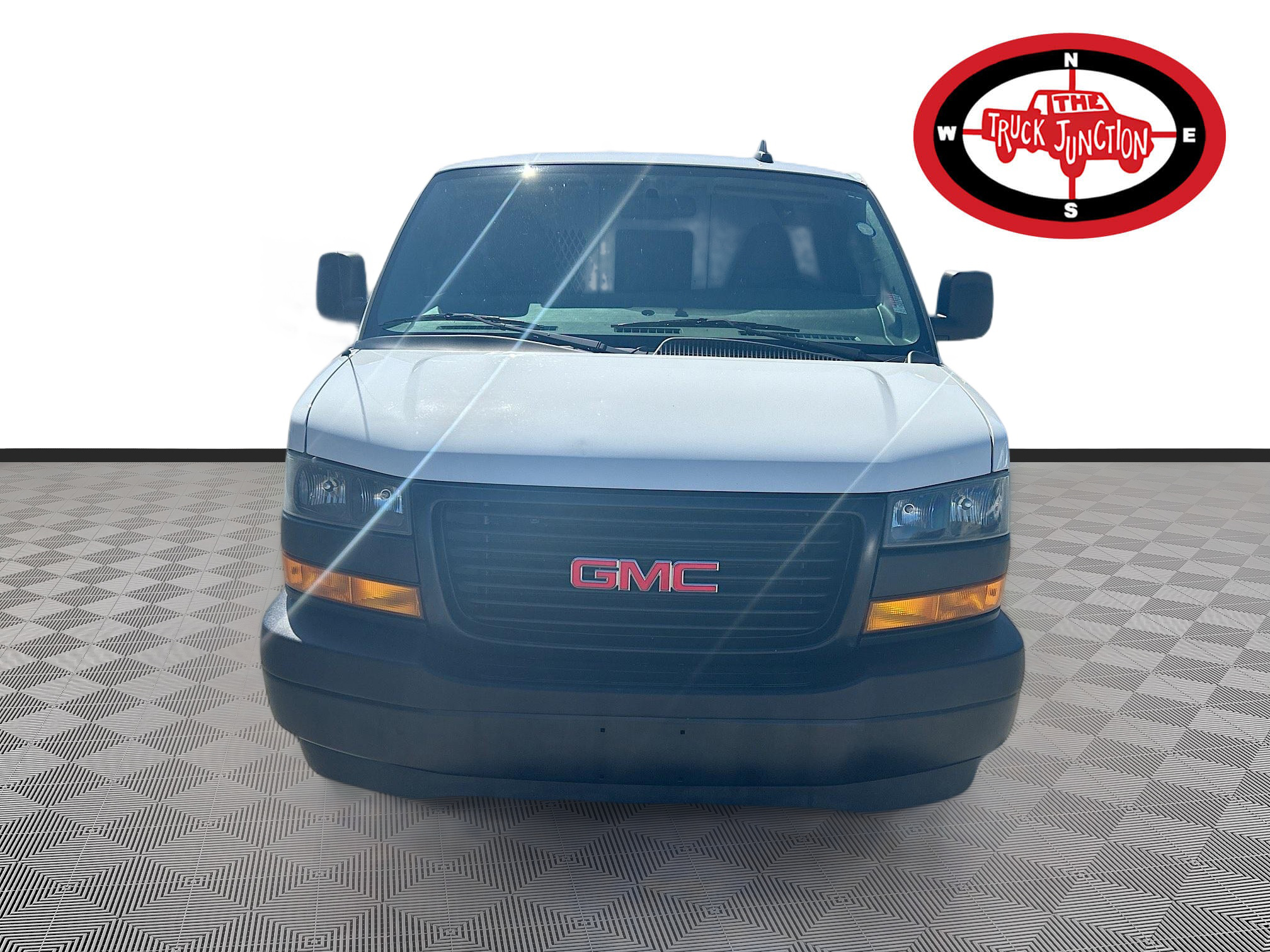 View vehicle photo 2