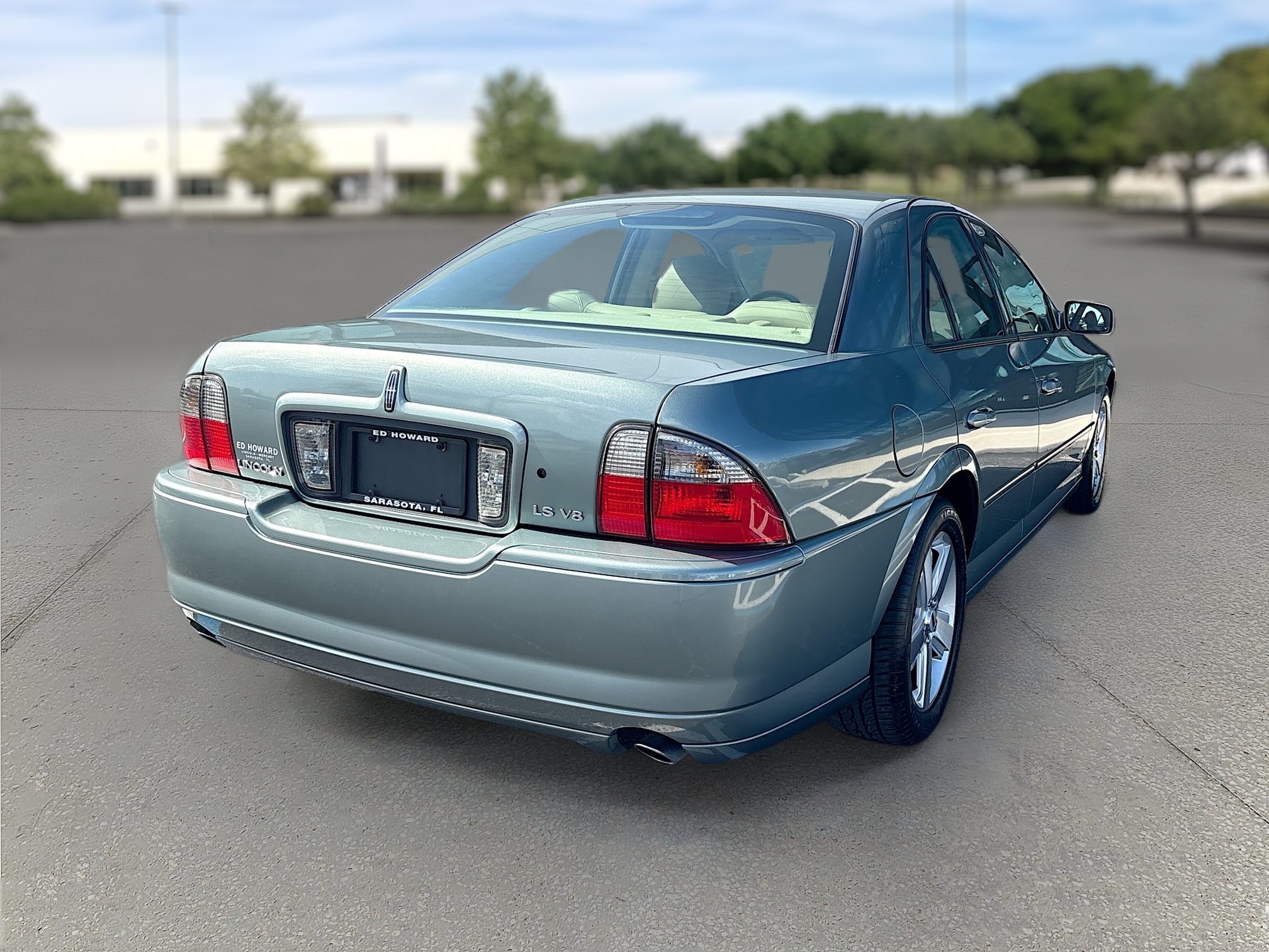 View vehicle photo 7