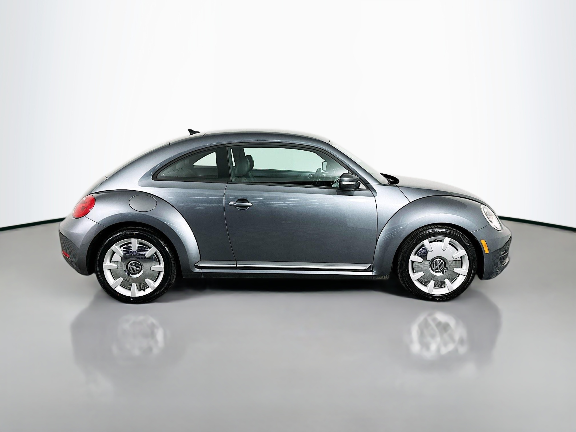 Pre-Owned 2012 Volkswagen Beetle 2.5L 2D Hatchback in Portland
