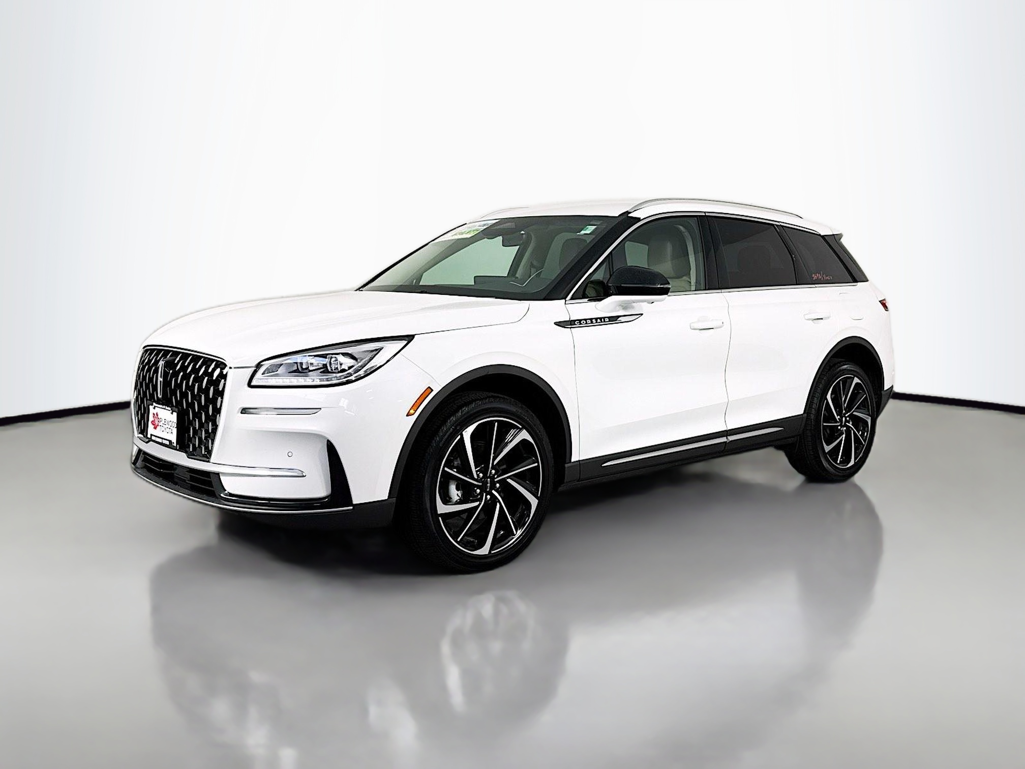 Used Pristine White Metallic Tri-Coat 2024 Lincoln Corsair Reserve