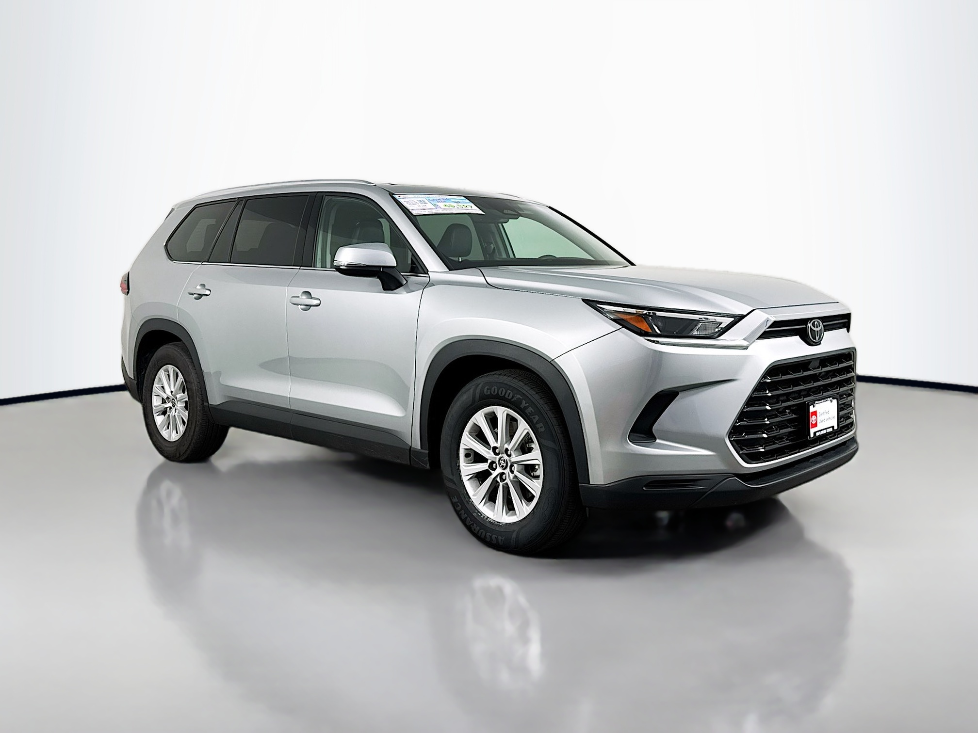 CPO Celestial Silver Metallic 2025 Toyota Grand Highlander XLE for
