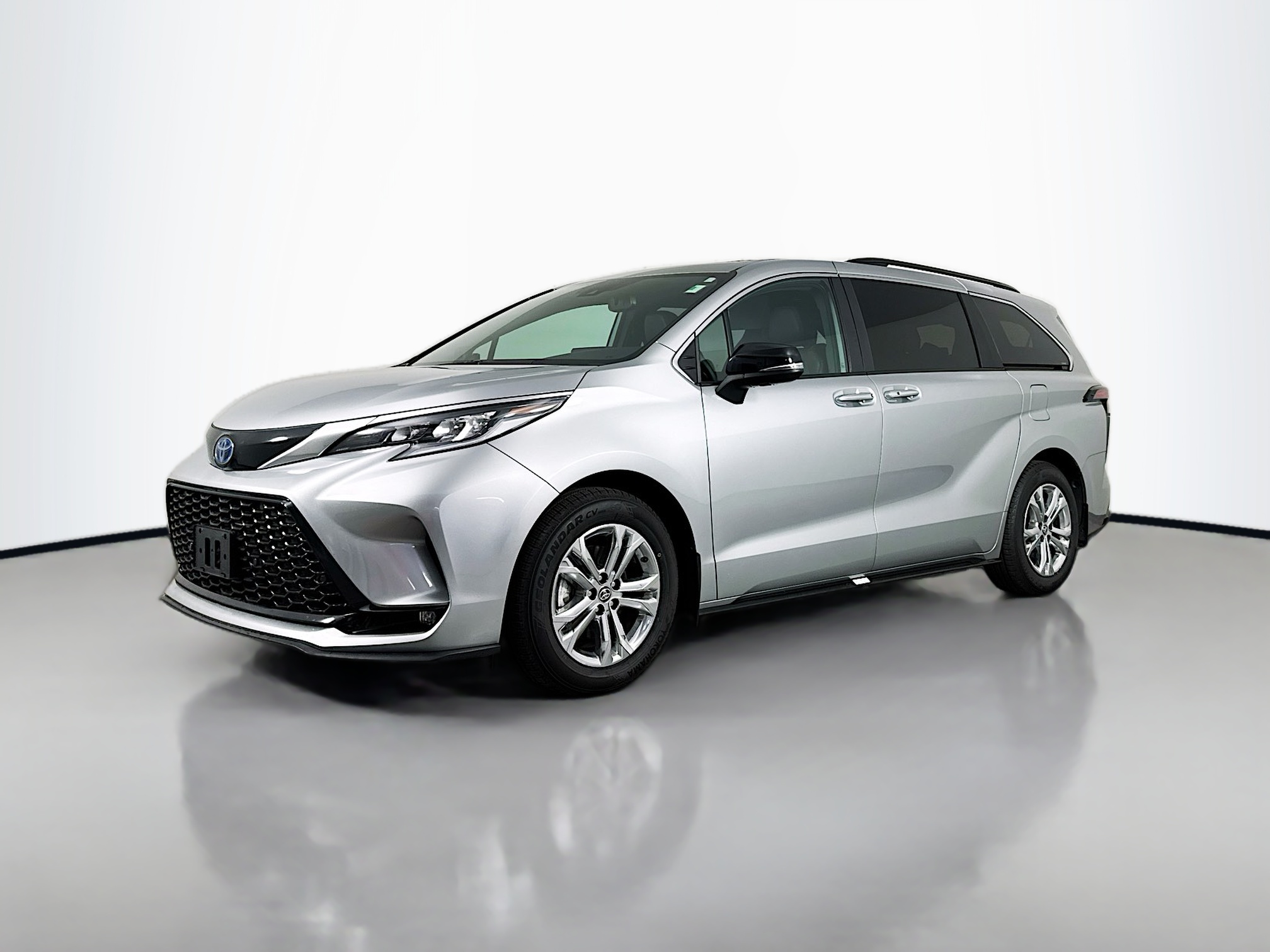 CPO Celestial Silver Metallic 2023 Toyota Sienna XSE for Sale in