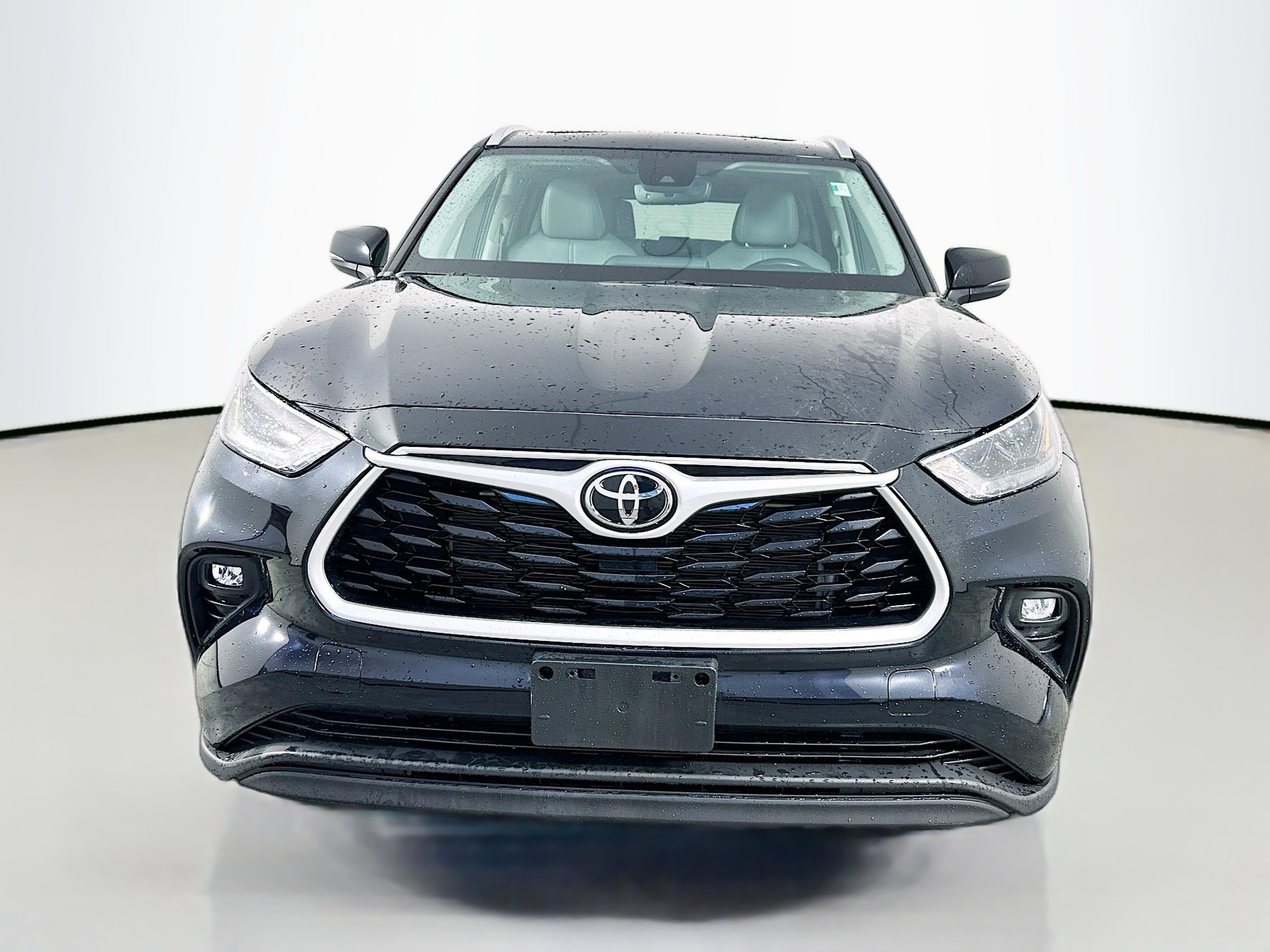 CPO Midnight Black Metallic 2022 Toyota Highlander XLE for