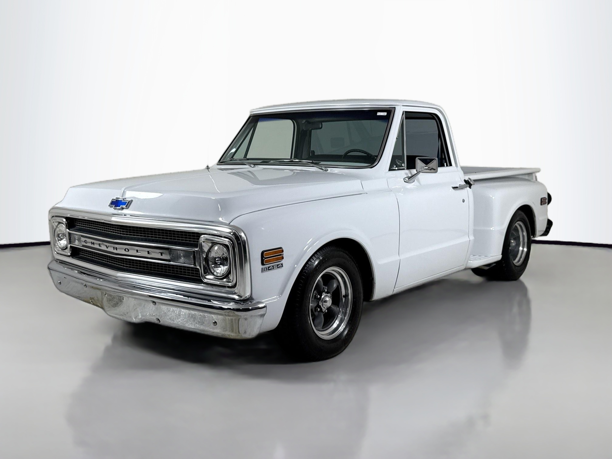 1969 Chevrolet C10 CUSTOM in Scottsdale #L5949 | Luxury Auto