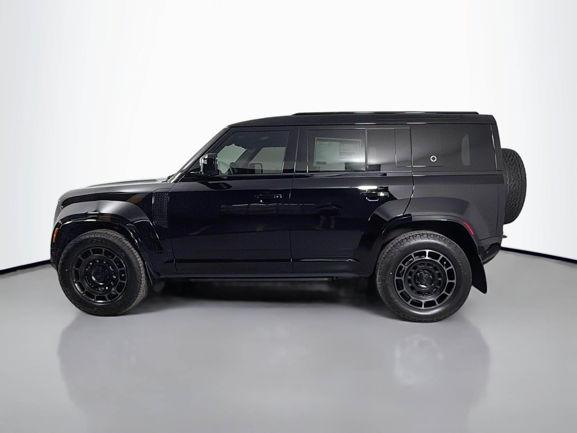 New 2026 Land Rover Defender 110 OCTA Black 110 OCTA V8 635PS For