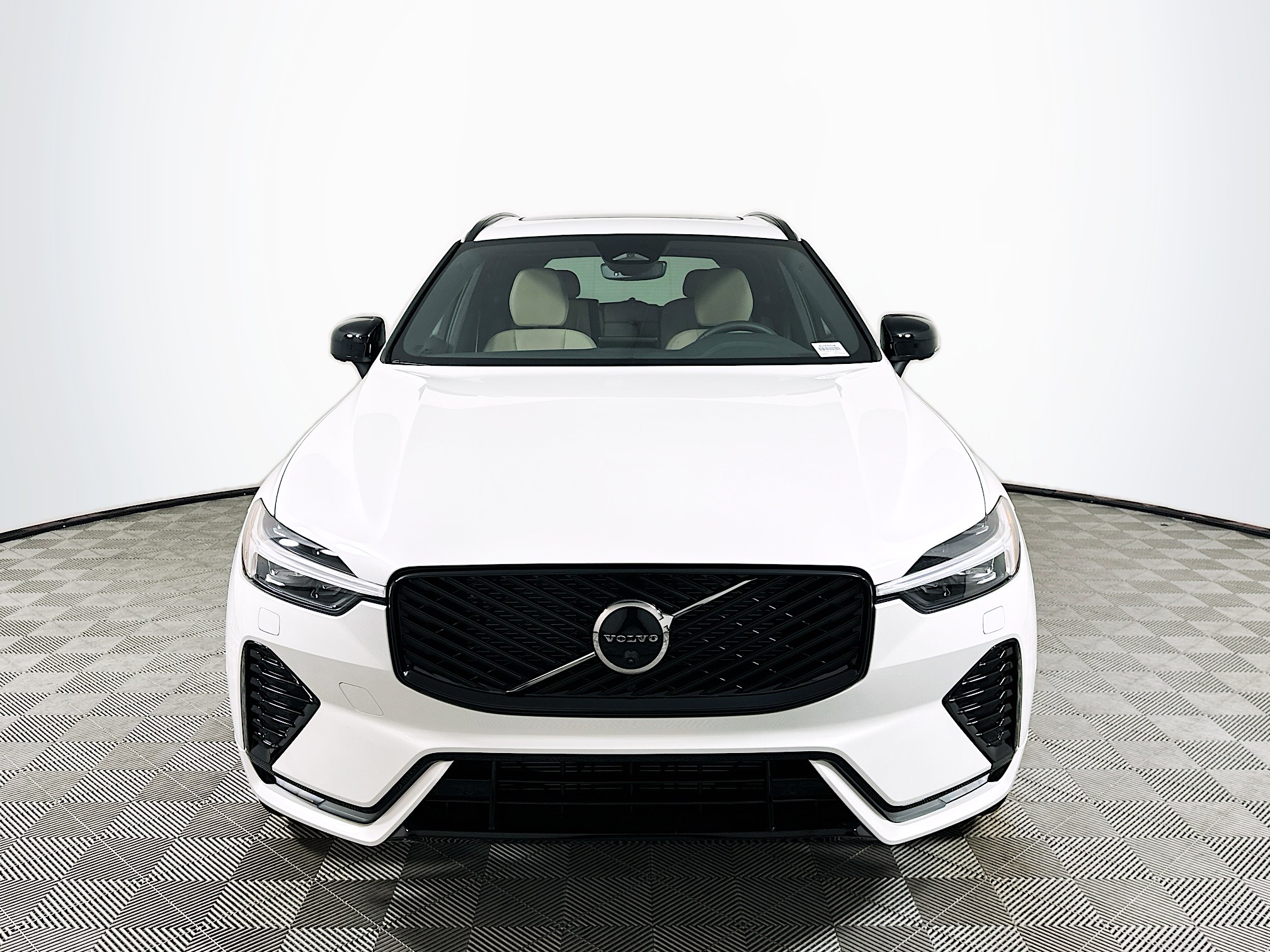 New 2026 Volvo XC60 Plus SUV in Gilbert #L0355 | Volvo Cars Gilbert