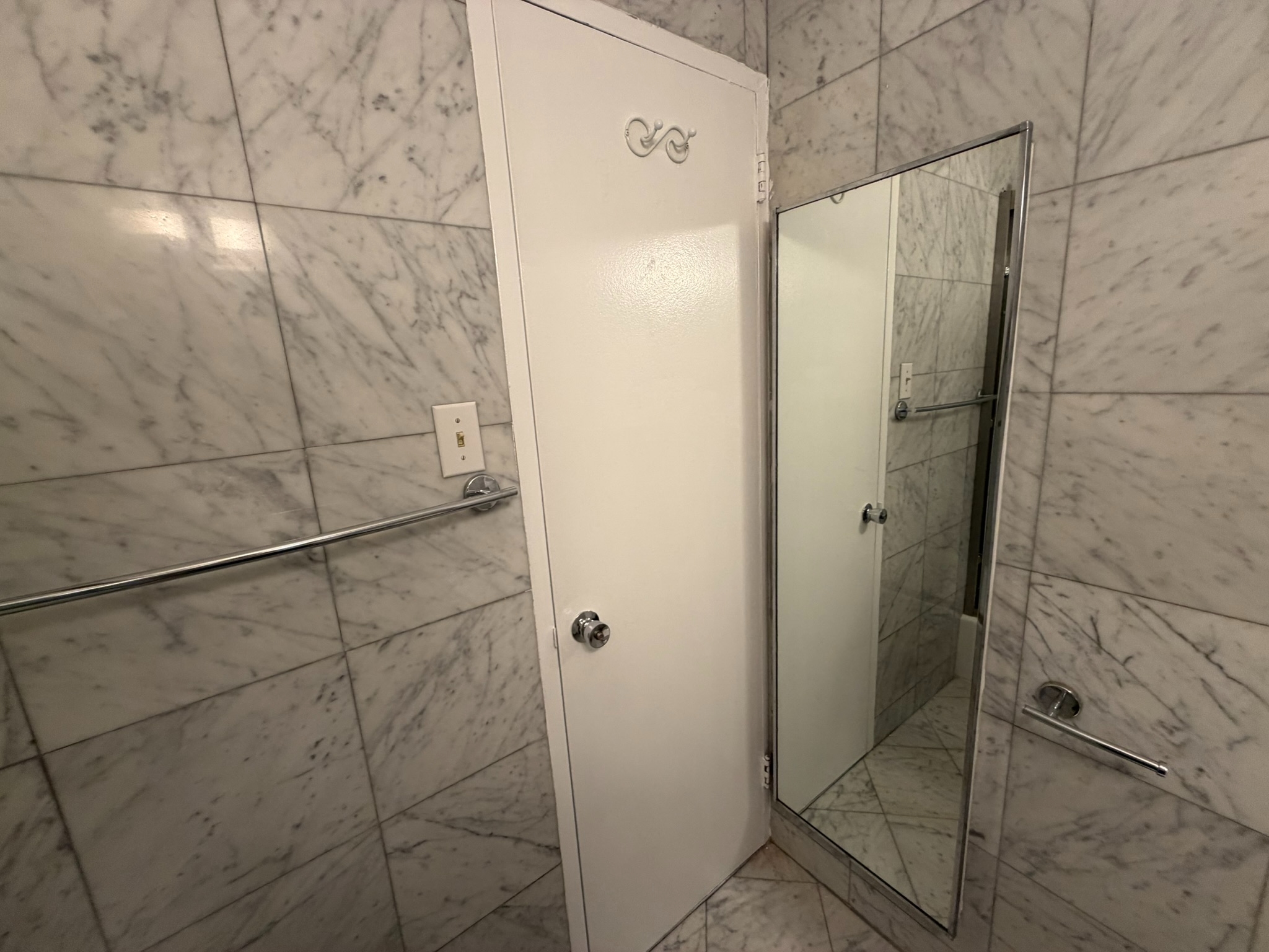 400 East 54th Street 6B Sutton Place New York NY 10022