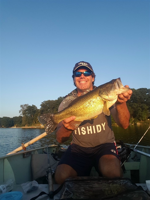 Caught a Largemouth Bass on Indiana using a Jig and home made craw