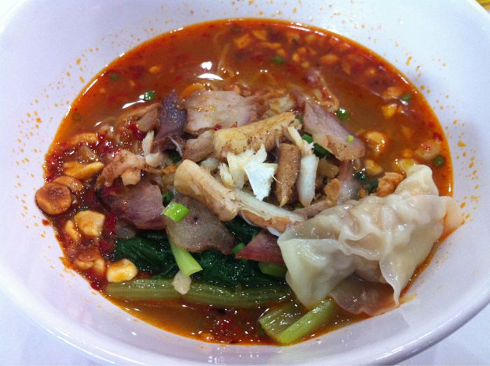 Tom yum egg noodle