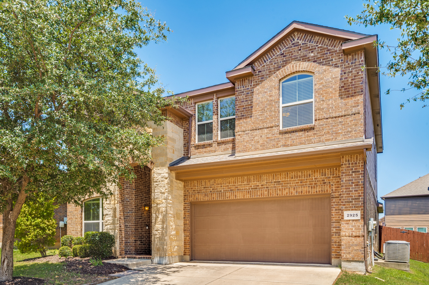 2925 Cedar Ridge Lane
