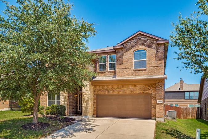 2925 Cedar Ridge Lane