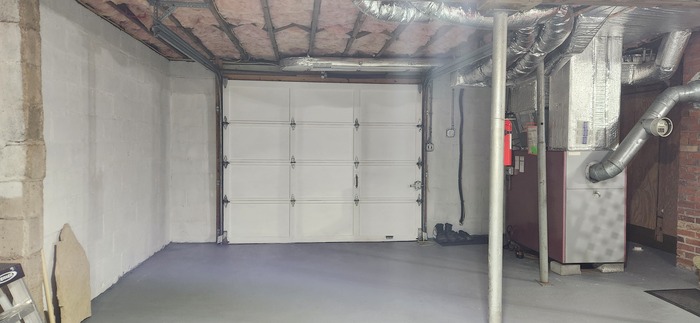 214 Govenors View Rd — Basement Garage
