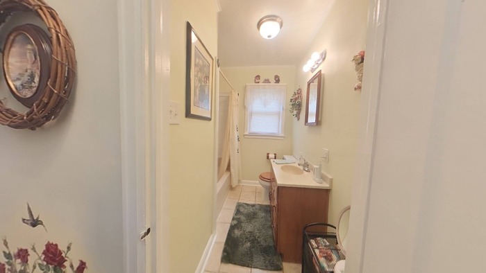 214 Govenors View Rd — Bath