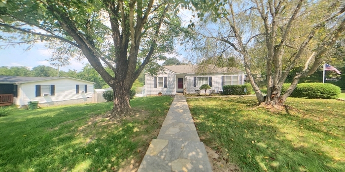 214 Govenors View Rd — Street View