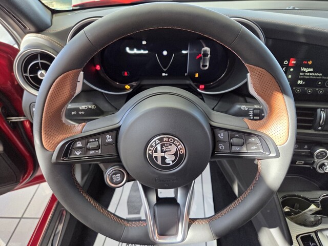 2025 Alfa Romeo Giulia Intensa - Rosso Etna exterior view 12