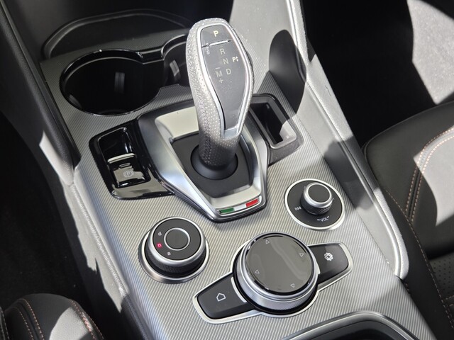 2025 Alfa Romeo Giulia Intensa - Rosso Etna exterior view 15