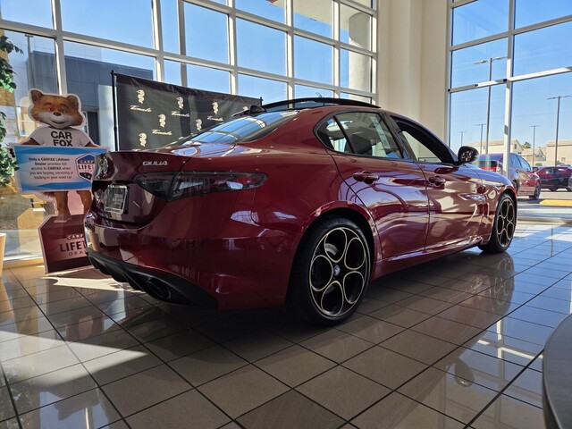 2025 Alfa Romeo Giulia Intensa - Rosso Etna exterior view 2