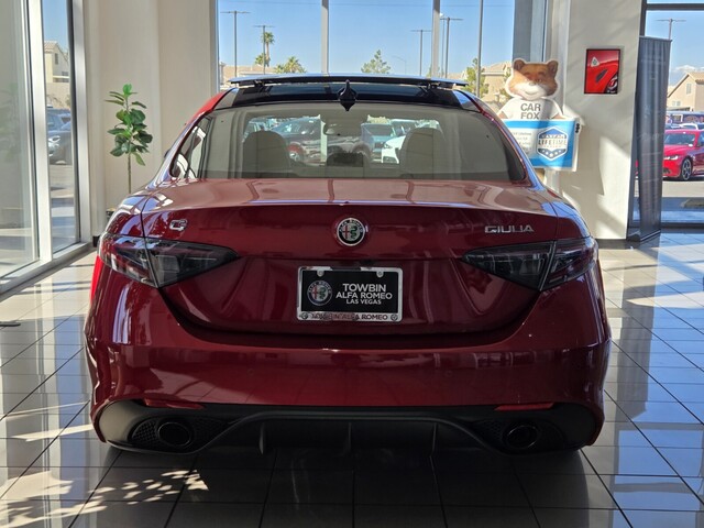 2025 Alfa Romeo Giulia Intensa - Rosso Etna exterior view 3