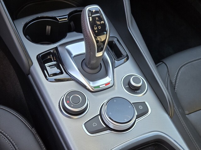 2025 Alfa Romeo Giulia - Vulcano Black Metallic exterior view 16