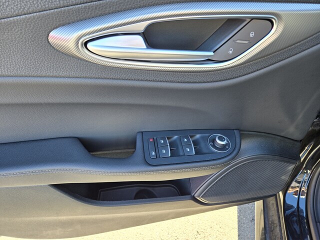 2025 Alfa Romeo Giulia - Vulcano Black Metallic exterior view 10