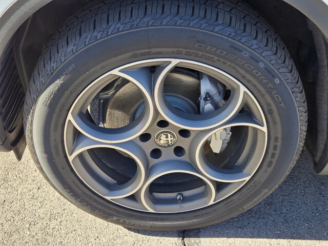 2025 Alfa Romeo Stelvio - Milano White exterior view 5