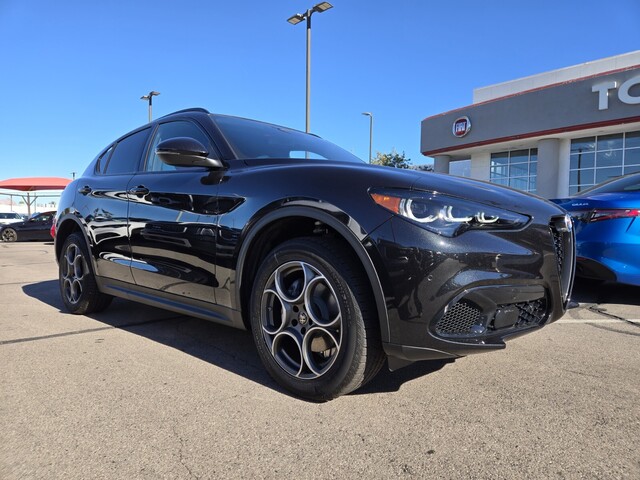 2025 Alfa Romeo Stelvio - Vulcano Black Metallic exterior view 2