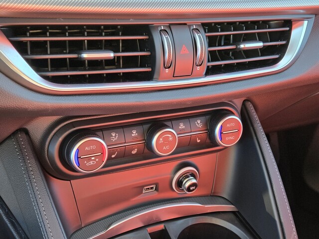 2025 Alfa Romeo Stelvio - Vesuvio Gray Metallic exterior view 16