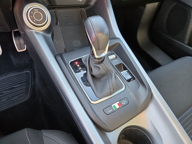 2025 Alfa Romeo Tonale Base - Black exterior view 14