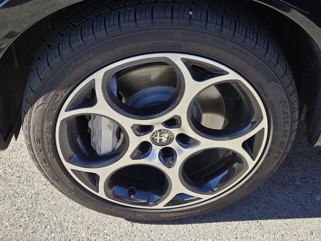 2025 Alfa Romeo Tonale - Alfa Black exterior view 5