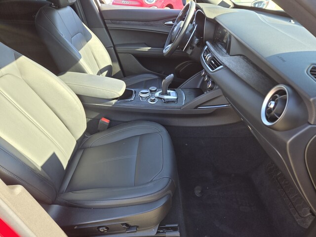 2024 Alfa Romeo Stelvio Sprint - Alfa Rosso exterior view 16