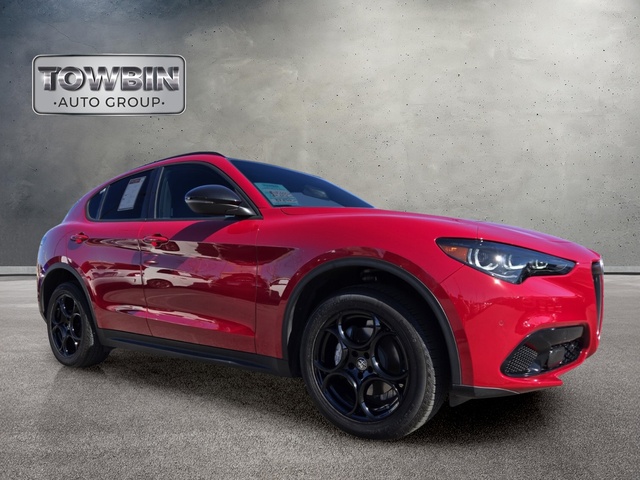 2024 Alfa Romeo Stelvio Sprint - Alfa Rosso exterior view 2