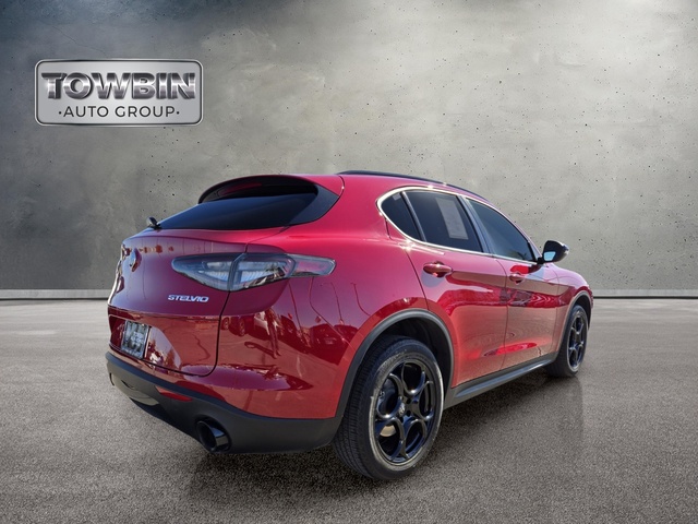 2024 Alfa Romeo Stelvio Sprint - Alfa Rosso exterior view 4