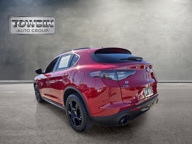 2024 Alfa Romeo Stelvio Sprint - Alfa Rosso exterior view 6
