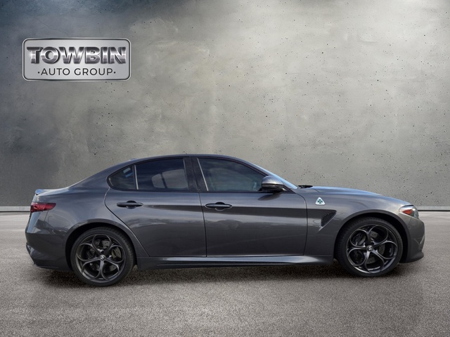 2019 Alfa Romeo Giulia Quadrifoglio - Gray Metallic exterior view 3