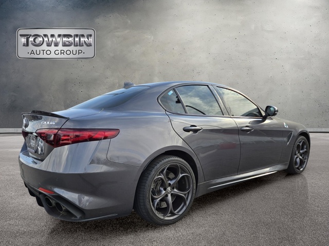 2019 Alfa Romeo Giulia Quadrifoglio - Gray Metallic exterior view 4