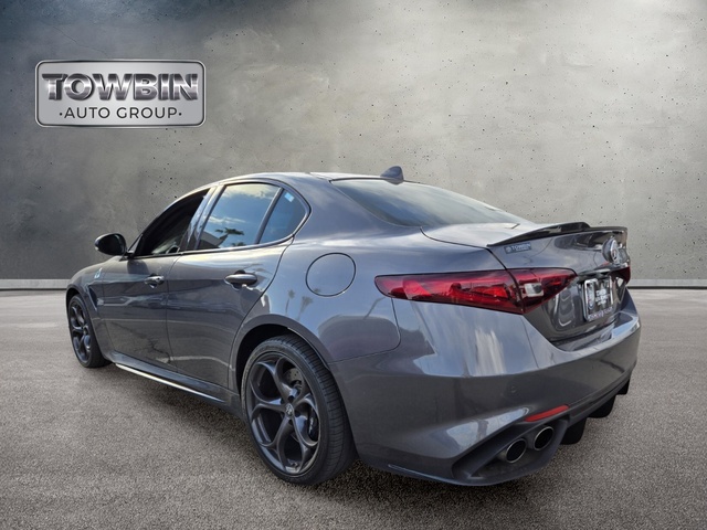 2019 Alfa Romeo Giulia Quadrifoglio - Gray Metallic exterior view 6