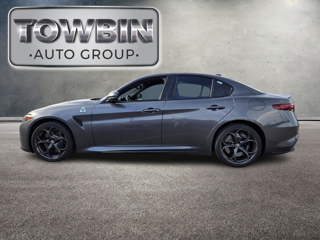 2019 Alfa Romeo Giulia Quadrifoglio - Vesuvio Gray Metallic exterior view 7