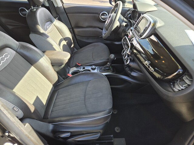 2016 Fiat 500X Lounge - Nero Cinema (Black Clear Coat) exterior view 15