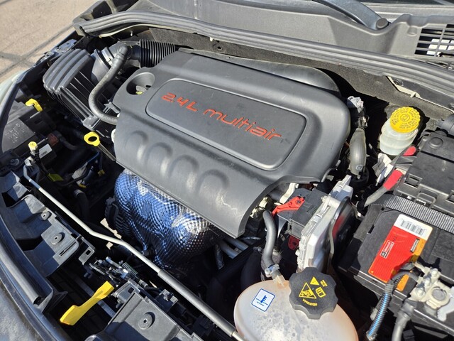 2016 Fiat 500X Lounge - Nero Cinema (Black Clear Coat) exterior view 16