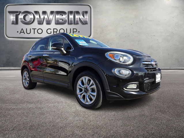 2016 Fiat 500X Lounge - Nero Cinema (Black Clear Coat) exterior view 2