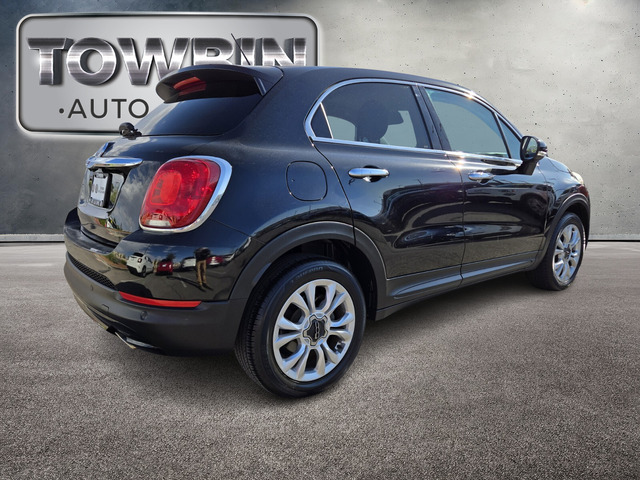 2016 Fiat 500X Lounge - Nero Cinema (Black Clear Coat) exterior view 4