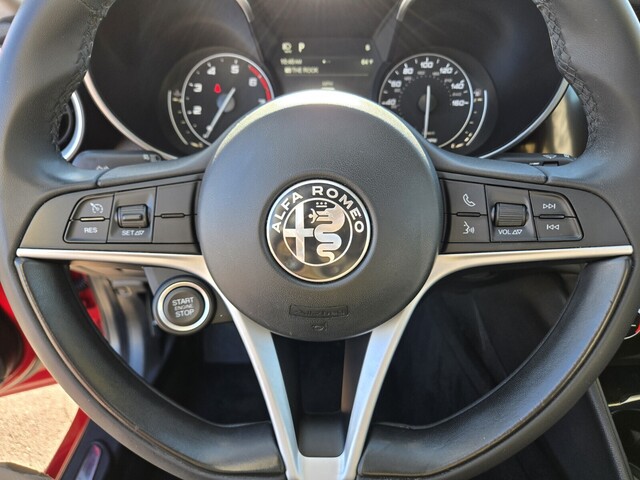 2019 Alfa Romeo Giulia Base - Alfa Rosso exterior view 19