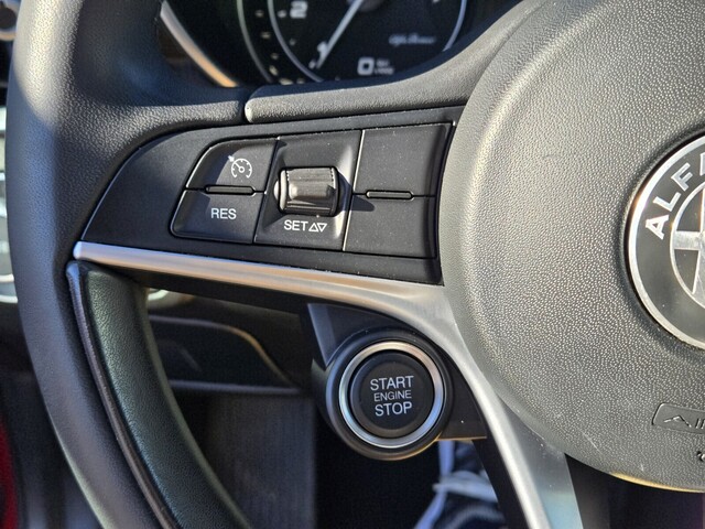 2019 Alfa Romeo Giulia Base - Alfa Rosso exterior view 20