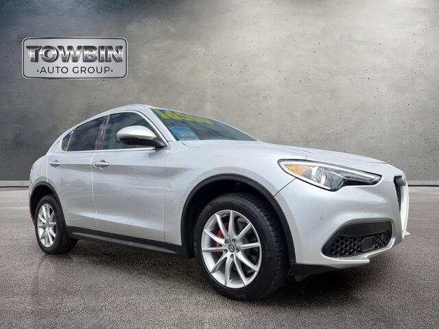 2018 Alfa Romeo Stelvio Ti - Silverstone Gray Metallic exterior view 2