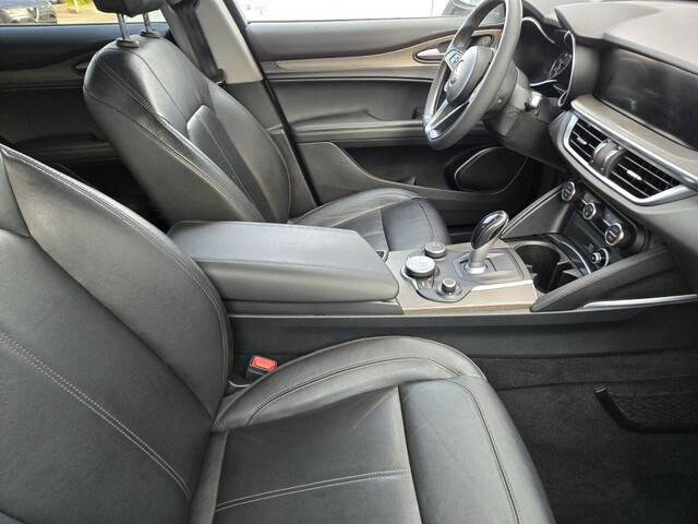 2018 Alfa Romeo Stelvio Ti - Silverstone Gray Metallic exterior view 3