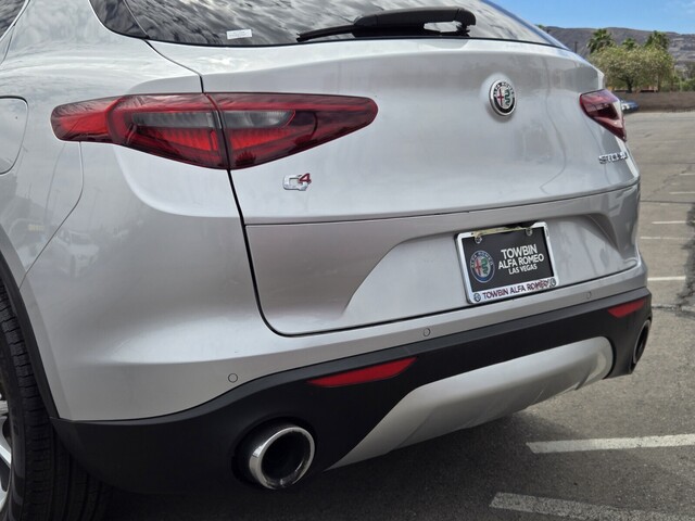 2018 Alfa Romeo Stelvio Ti - Silverstone Gray Metallic exterior view 5