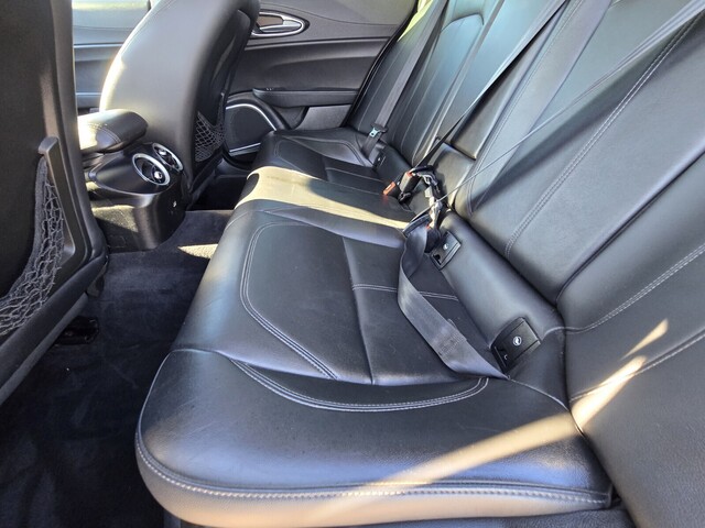 2018 Alfa Romeo Giulia Base - Alfa Black exterior view 11