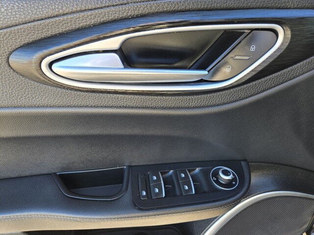 2018 Alfa Romeo Giulia Base - Alfa Black exterior view 17