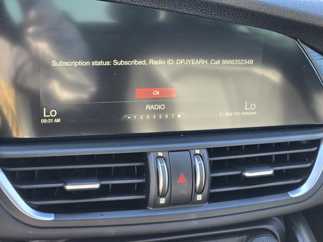 2018 Alfa Romeo Giulia Base - Alfa Black exterior view 18