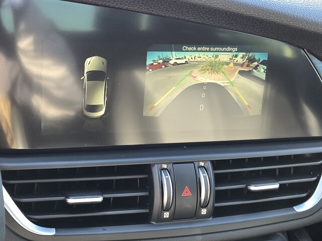 2018 Alfa Romeo Giulia Base - Alfa Black exterior view 19